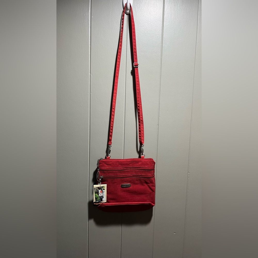 Baggallini Pocket Crossbody Bag with Wallet in Red NWT